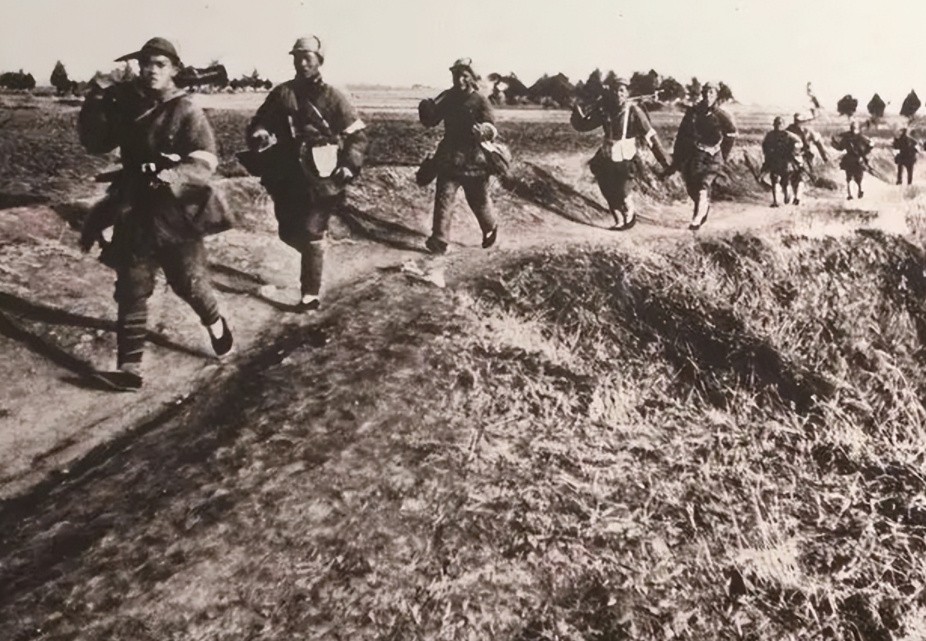 和彭德怀一起领导平江起义的核心9人组，最终命运如何？