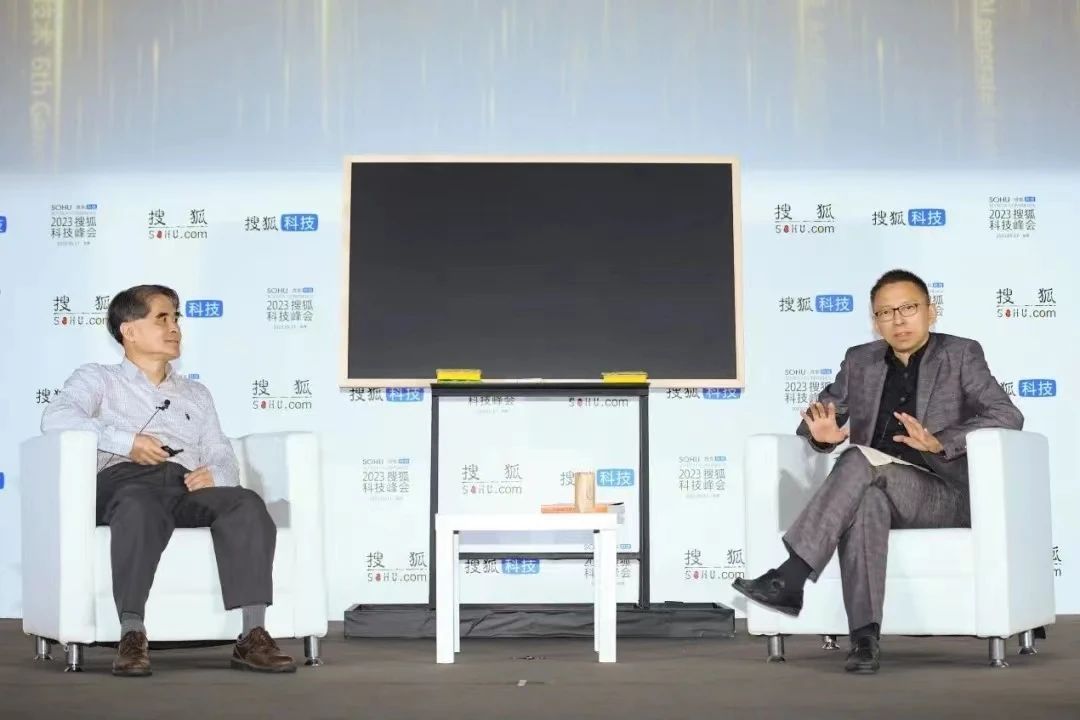 搜狐现在靠什么盈利,搜狐亏损