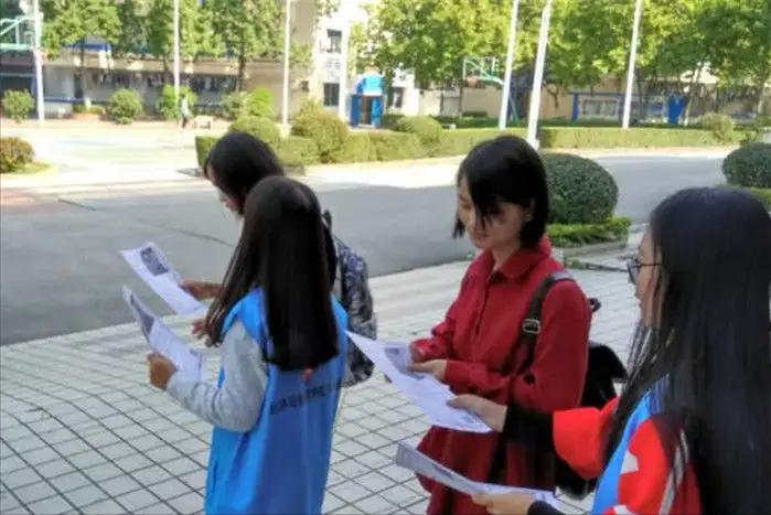 大街上发传单为什么不扔垃圾桶,为什么发传单不能丢