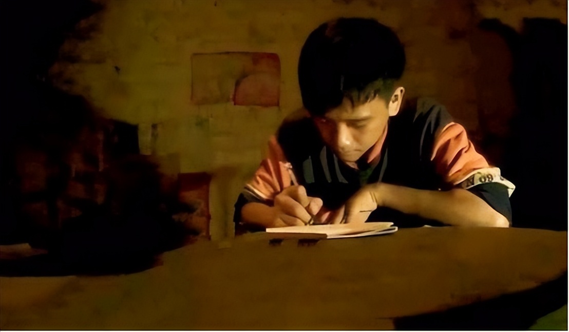 13岁孤儿独自生活,孤儿韦仁龙707分考上北大