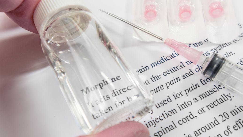 膝关节炎打玻璃酸钠几针见效,膝关节炎打玻璃酸钠好还是去针灸