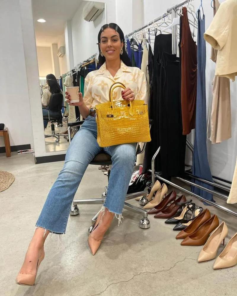 情人节拼礼物,情人节送大豪车