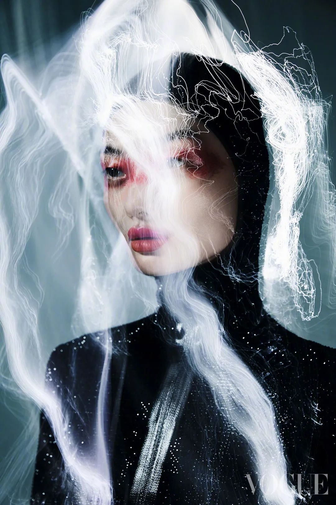 赵丽颖一头红发绚丽吸睛,赵丽颖红发造型