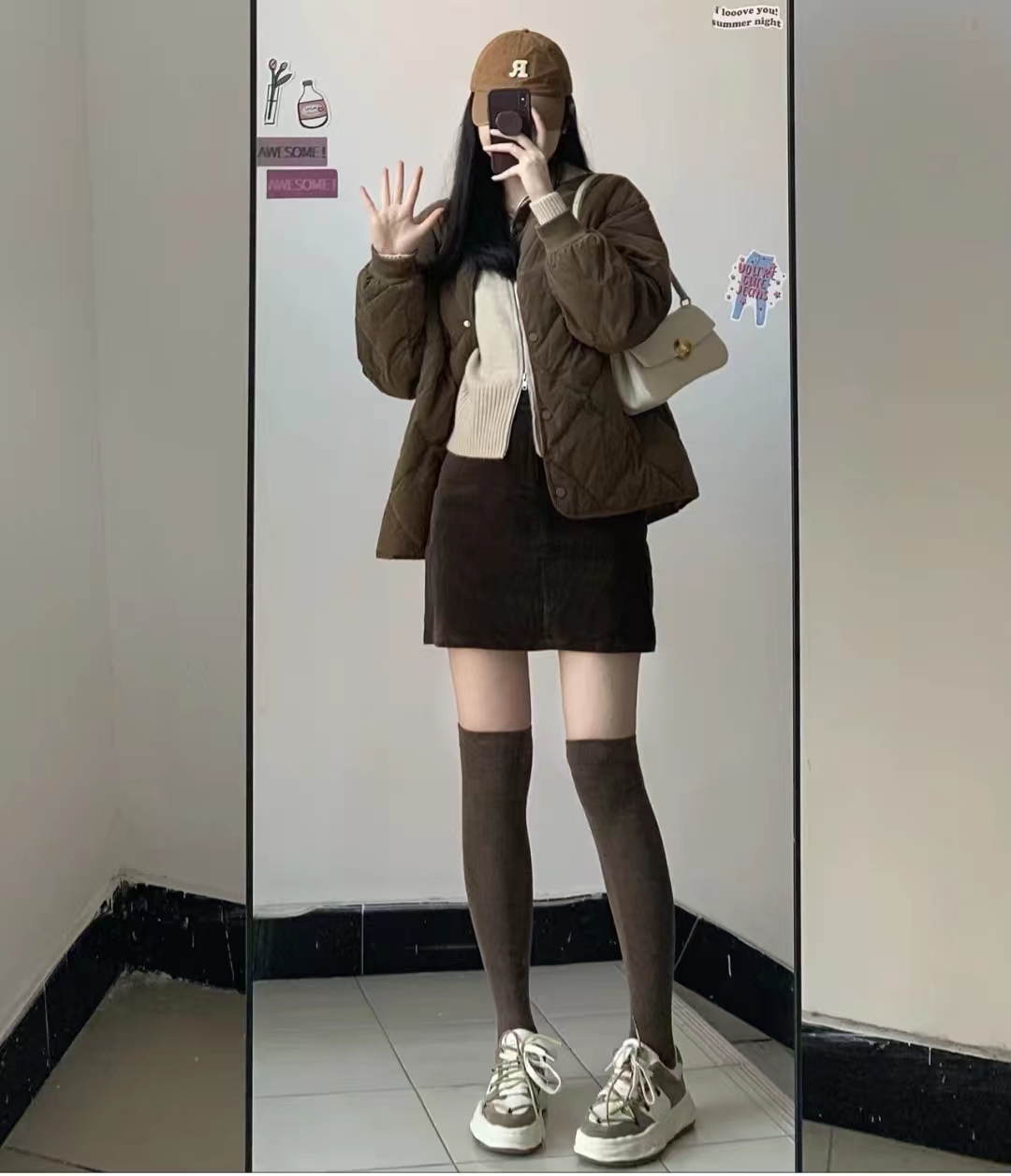 冬季穿什么颜色的羽绒服比较百搭,每个色系都很好看