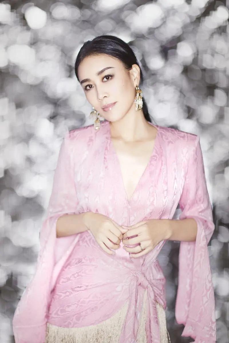 娱乐圈假新闻经典案例,娱乐圈十大假新闻