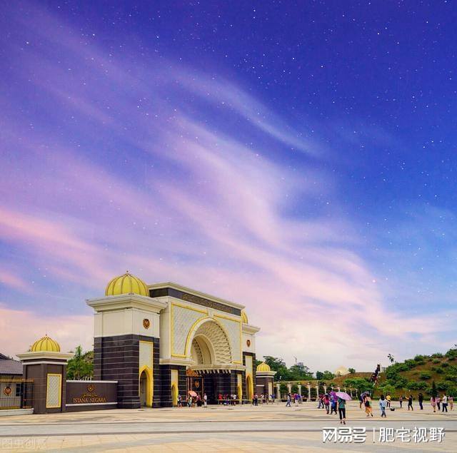 去马来西亚打工一年能赚20万,放弃了月薪8000的工作进厂