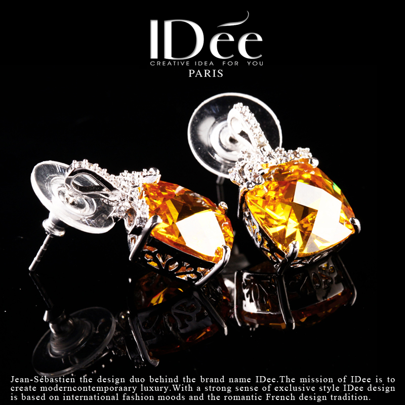 新款耳钉耳饰轻奢小众高级感,超闪耳钉轻奢小众高级感