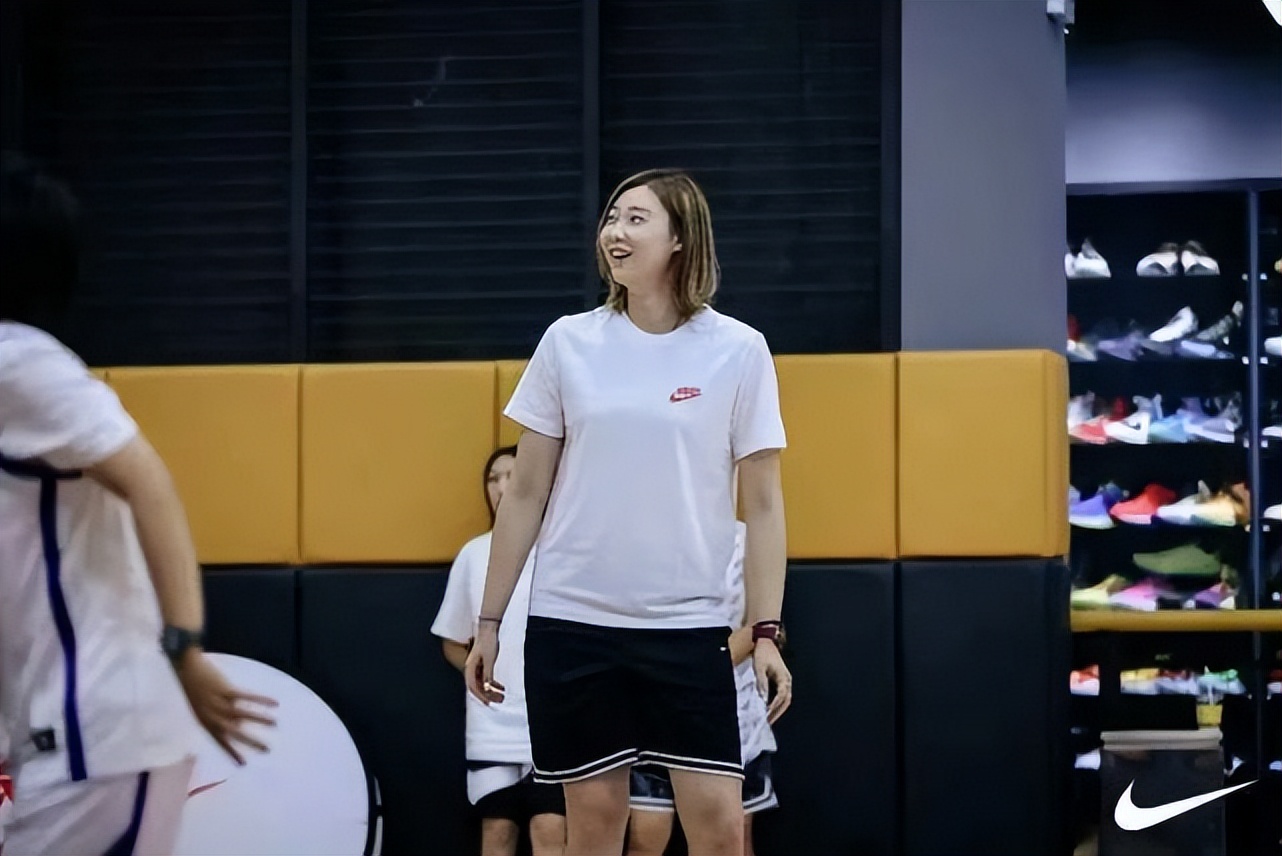 一个女孩的篮球之路,篮球女孩成长过往