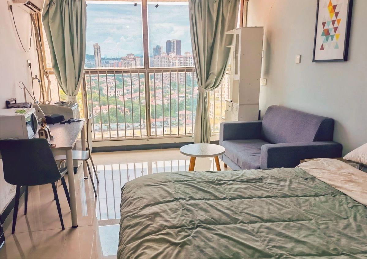 大连男子负债照顾植物人女友,大连男子不离不弃救助植物人女友