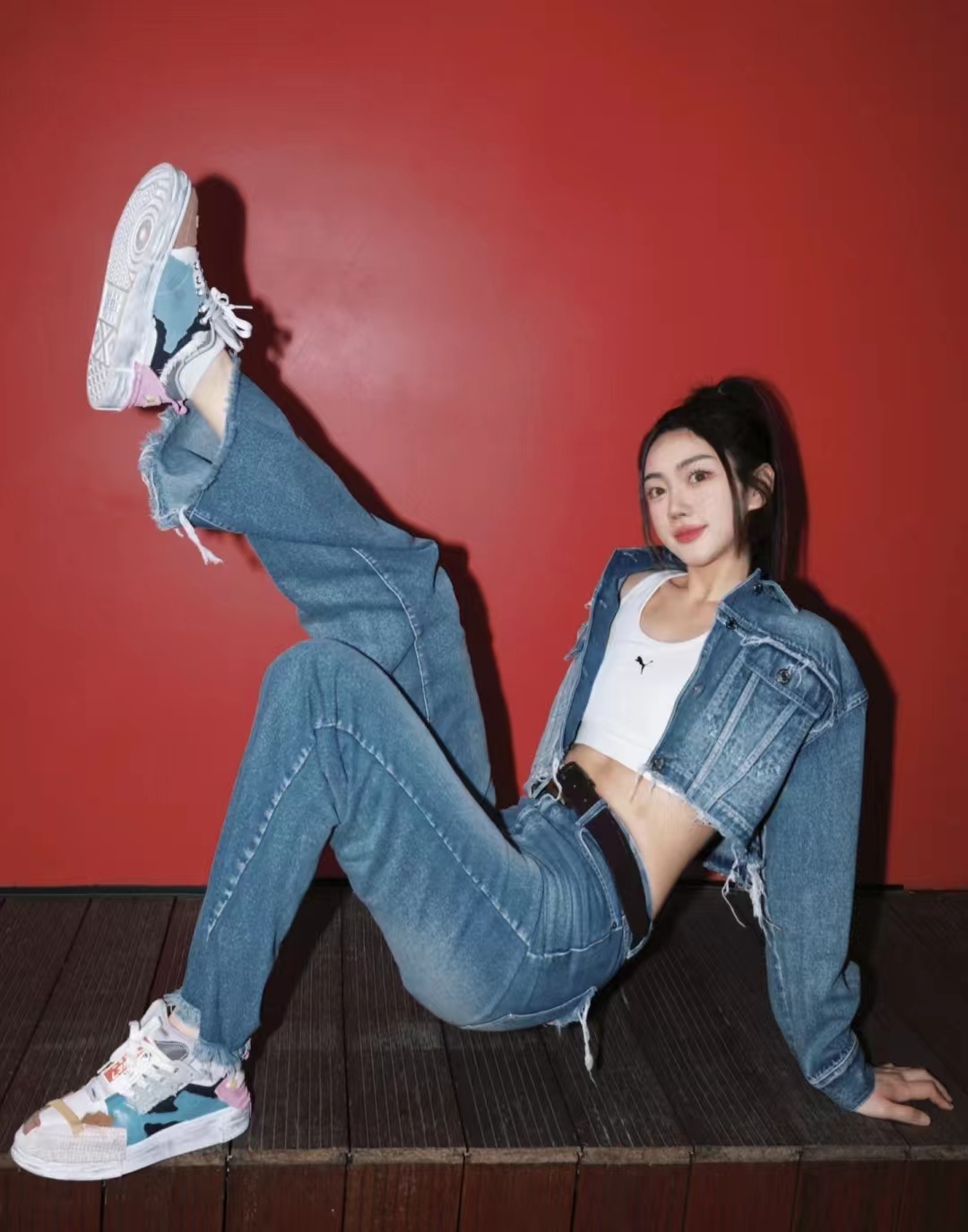 牛仔外套的最佳搭配小版型,牛仔外套怎么穿好看又时尚