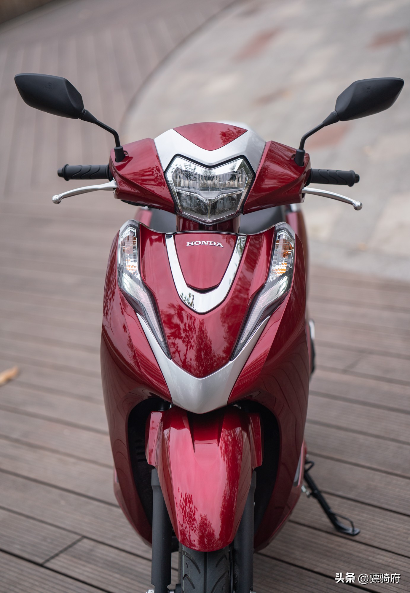 2020款本田lead125是缸头水冷吗,本田lead125和铃木uy125哪个动力强