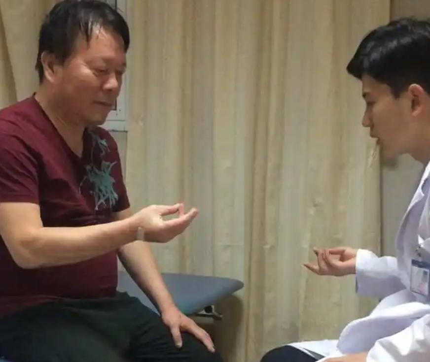 基于“肾虚、湿浊”理论，来探讨多系统萎缩的病机特点及治法