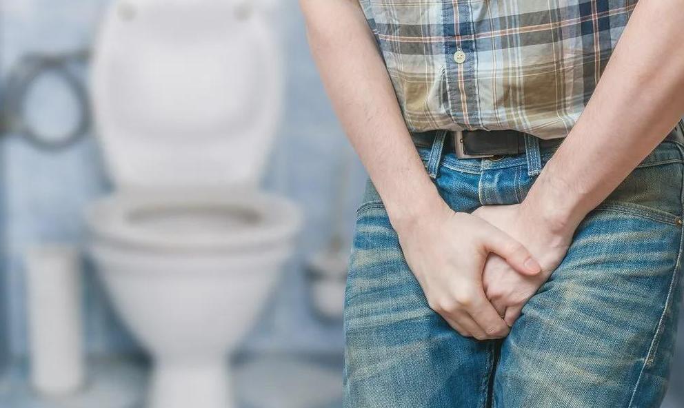 男性尿液有泡沫就是肾出了问题吗,小便有细小泡沫肾没问题怎么回事