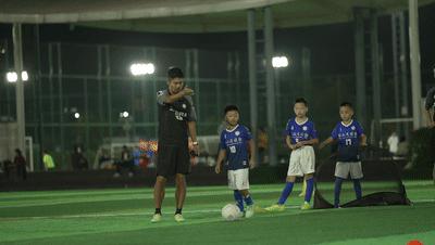 从中超外援到深圳青训教练：“让更多小孩疯狂爱上足球”|为热爱上场