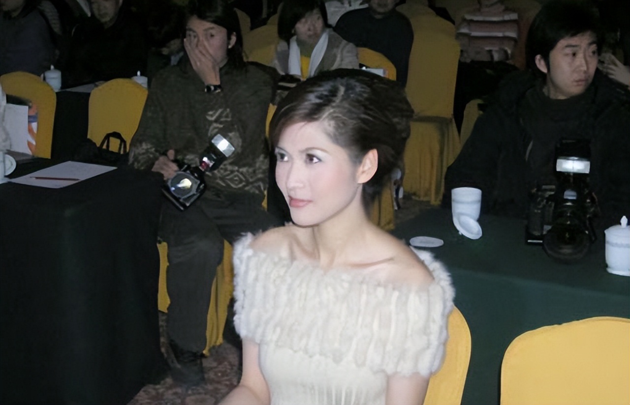 冯小刚恋上女主播,知名女主持与冯小刚