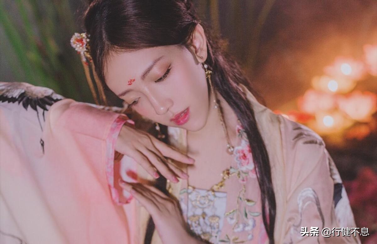 衣带渐宽终不悔全诗讲解,衣带渐宽终不悔的古诗