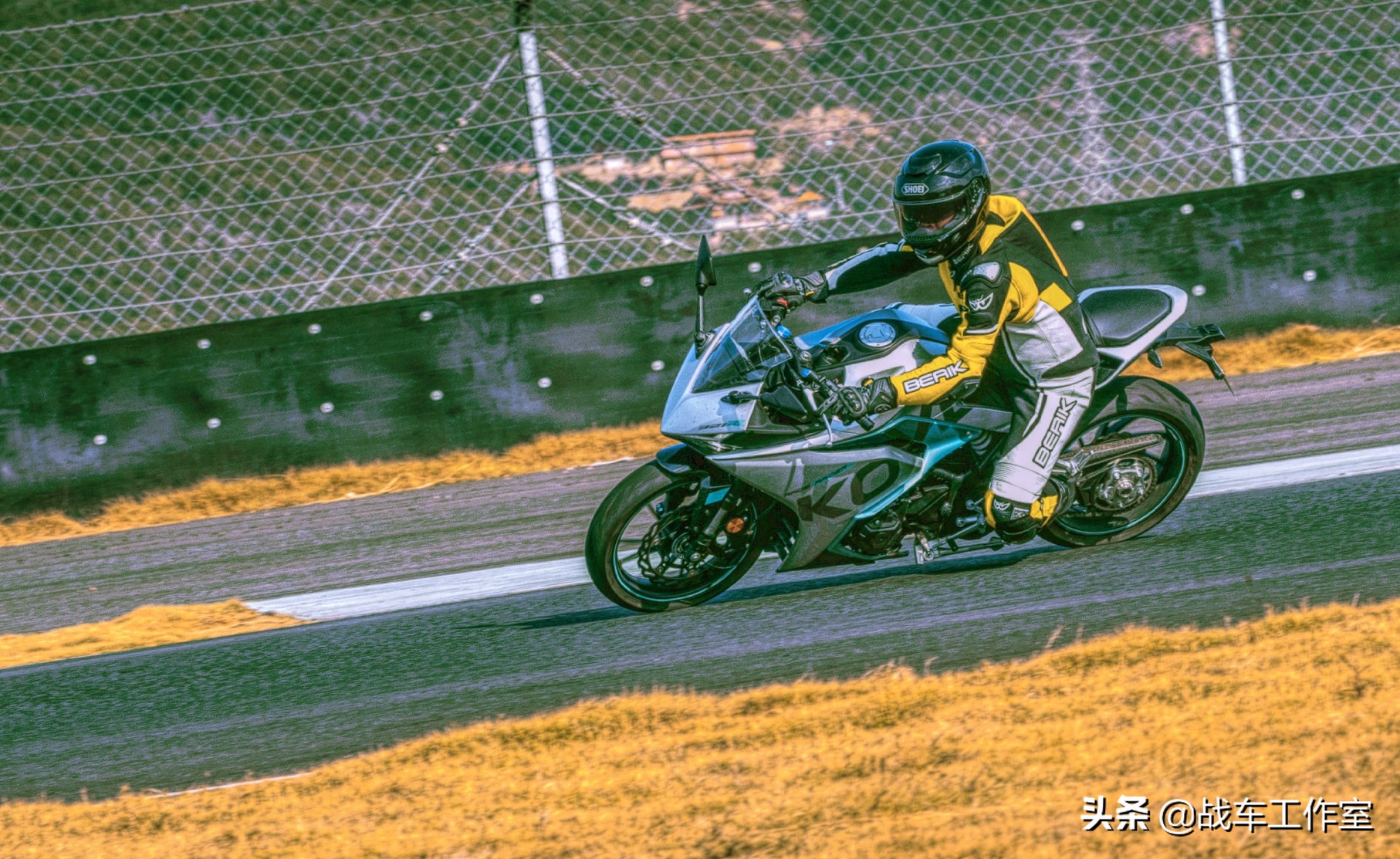 凯越321rr24款有哪些版本,凯越321rr是什么时候出来的