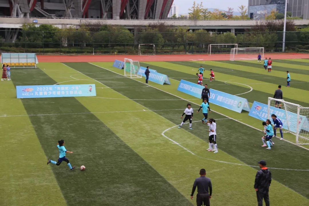 东方红小学足球比赛,青山小学校园足球联赛