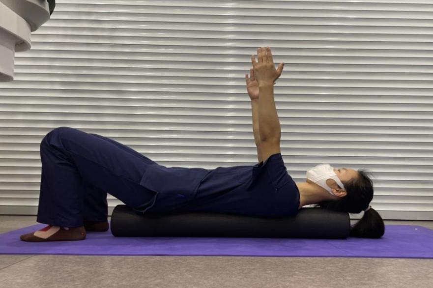 辟谣：腰疼躺躺就好了？专业物理治疗师建议：不信谣，别“躺平”