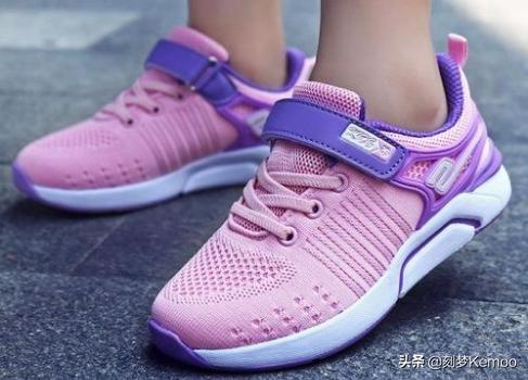 鞋子不合适会影响宝宝走路姿势吗,小孩穿不合适的鞋子会怎么样