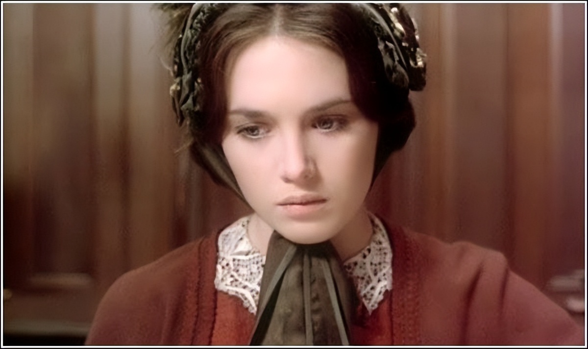 娶了巩俐的雅尔，曾有个漂亮的未婚妻，对方正是法国女神阿佳妮