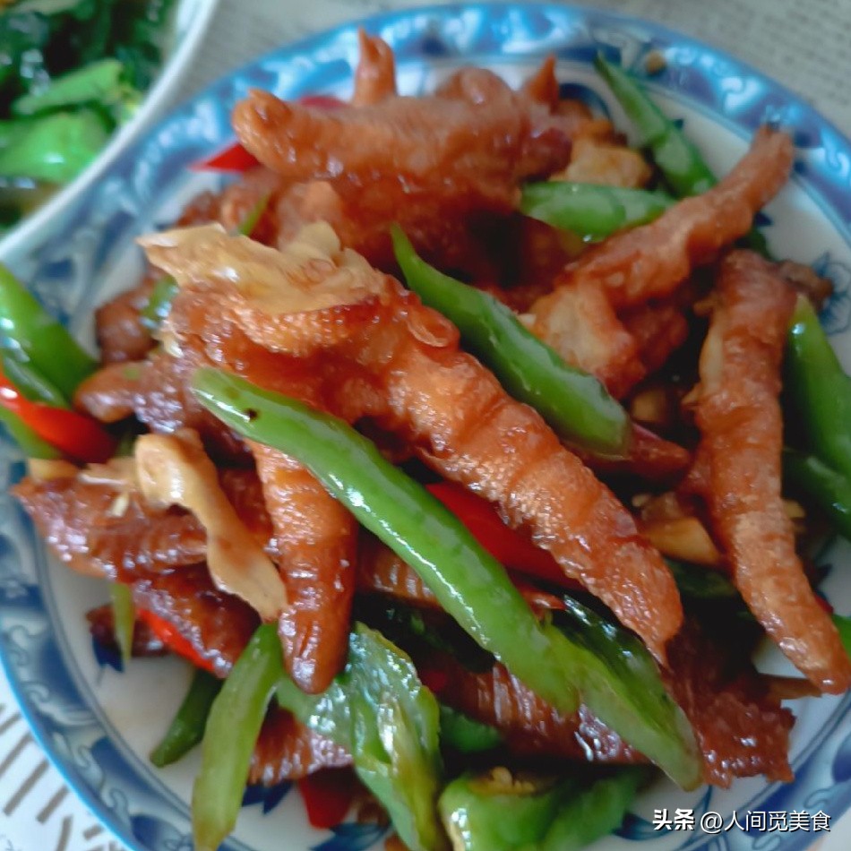 高考后四川小伙跟着父亲去工地，亲自做4道菜：以后该我孝顺你了