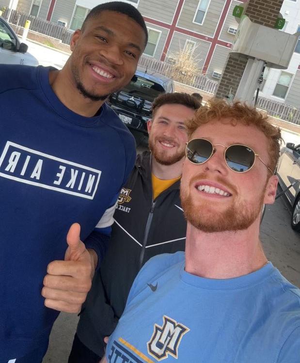 字母哥剃寸头,字母哥剃头发