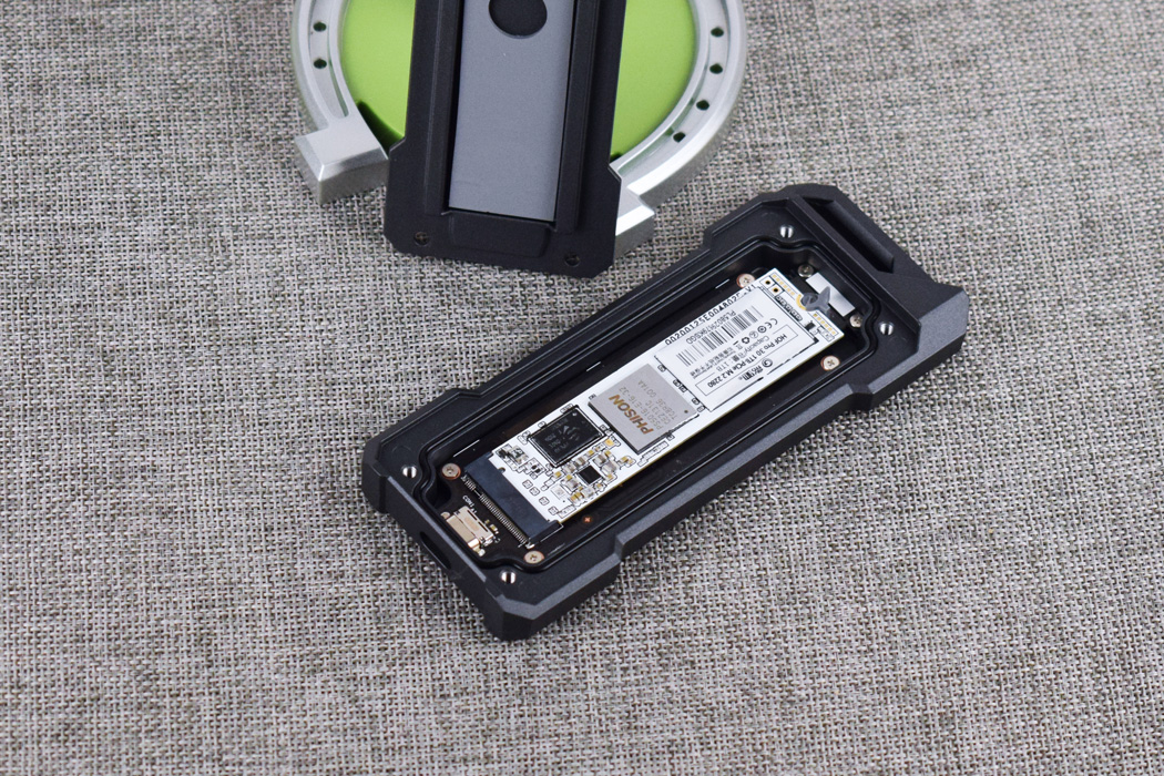 华硕tuf铠甲硬盘盒开箱,华硕tufgaming铠甲硬盘盒容量