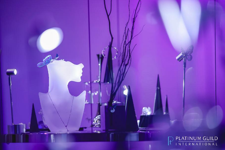 温柔自有力量，因铂金更坚定