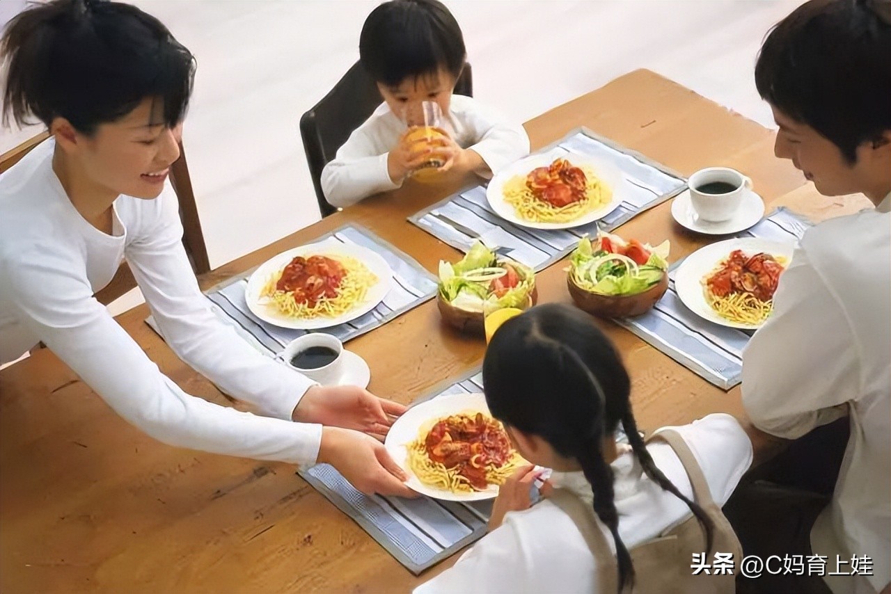 5岁男宝体重57斤正常吗,5岁男孩体重66斤