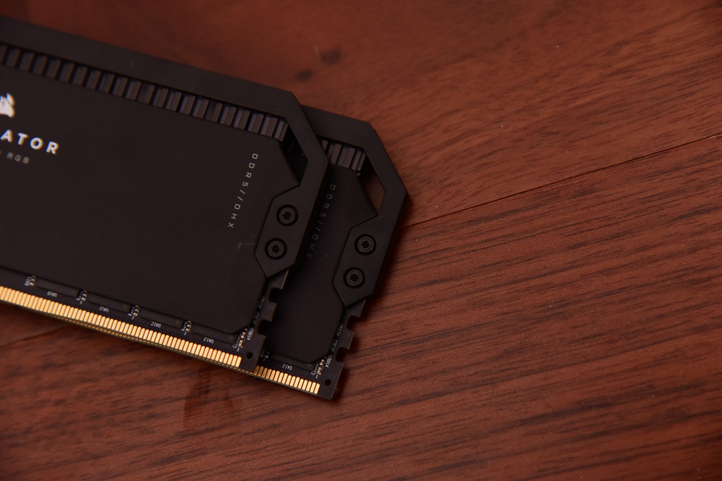 DDR5与DDR4？Win11与Win10？12600K对决5600X实战