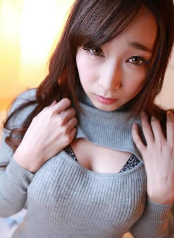 美得令人窒息！29岁莲实克蕾儿，曼妙身姿，美艳无比！