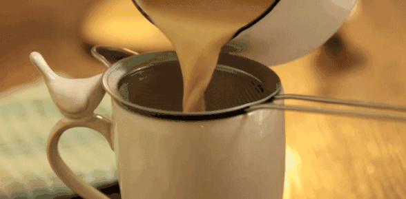 驼色外套内搭什么色彩打底,158梨形身材驼色大衣搭配高级感