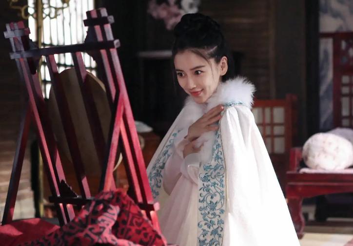 杨颖的颜值从低谷到神坛,杨颖的盛世颜值