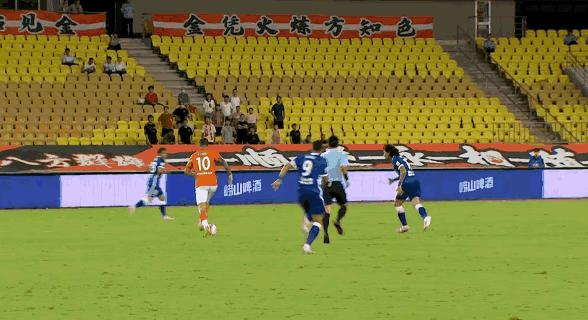 希金斯飓风袭击裁判,足球暴力事件打裁判