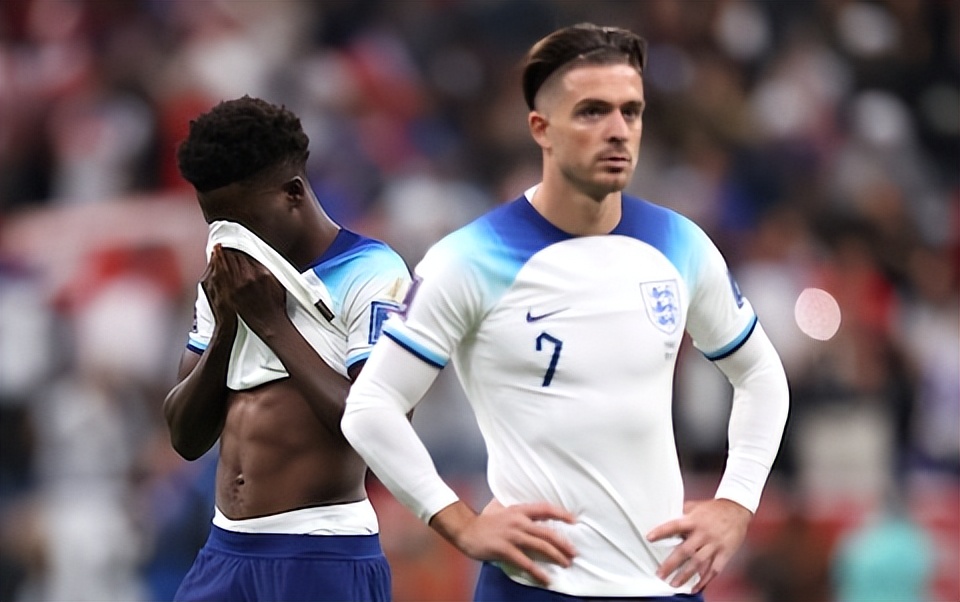 英格兰凯恩被打,英格兰凯恩遗憾场景