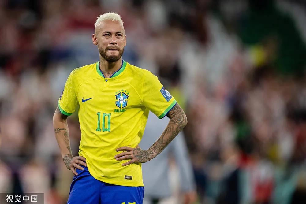 20个绯闻女友，19岁当爸，被指控性侵，内马尔如何逆袭？