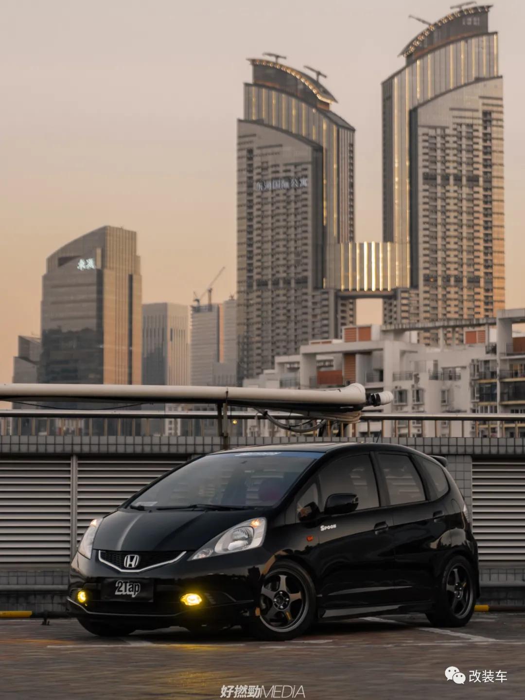 00后小姐姐也爱玩本田飞度，这个车系到底有什么魔力？