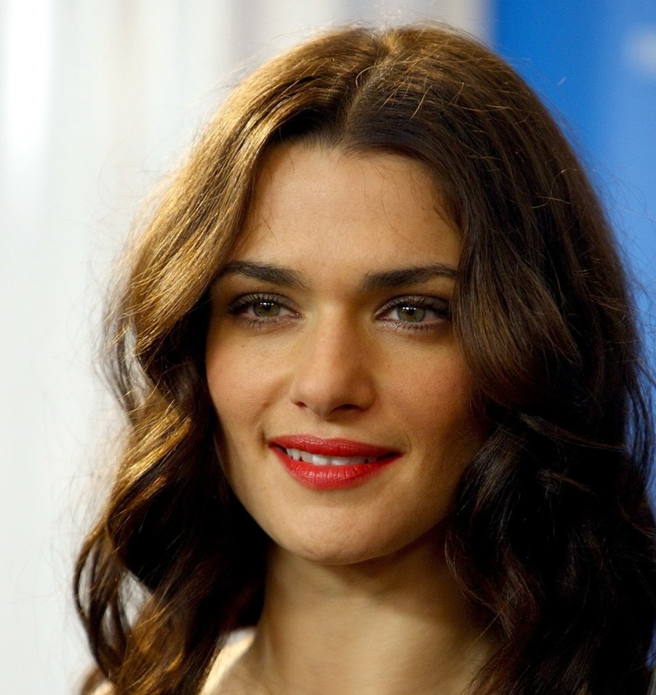 大尺度电影分享5部，只为一睹邦德嫂的盛世美颜