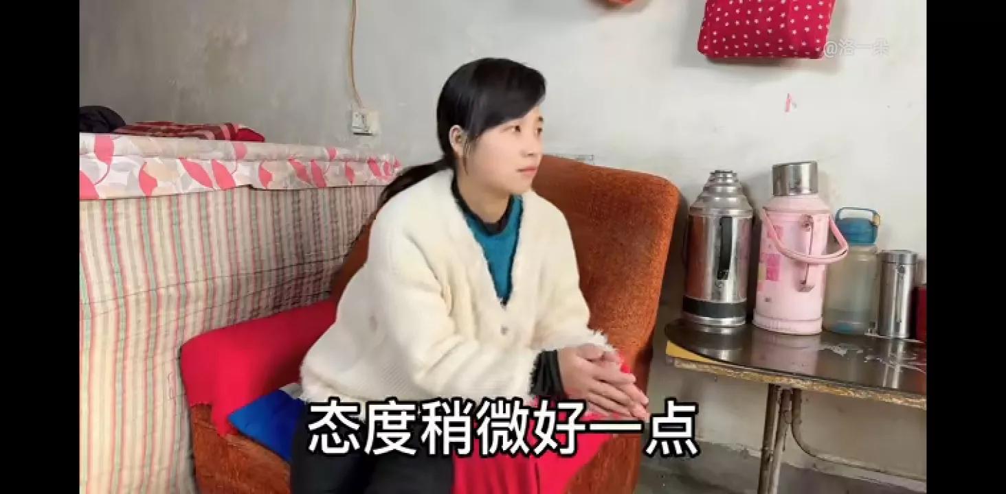 一朵要去见奇嫂，朵爸觉得不太好，一朵真的没头脑，等着被嘲笑