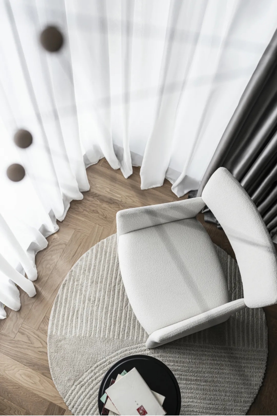 成都35岁单身钢琴老师的180㎡独居住宅，浪漫优雅，让人一见钟情