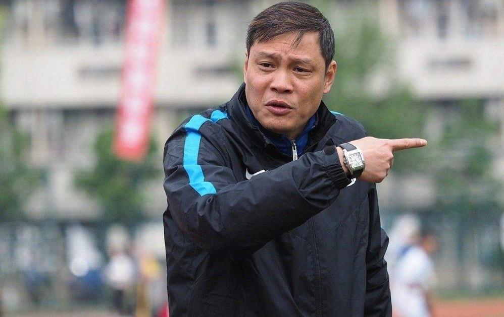 足协主席空缺啦，问卷调查：高洪波孙雯范志毅王健林4选1，你选谁