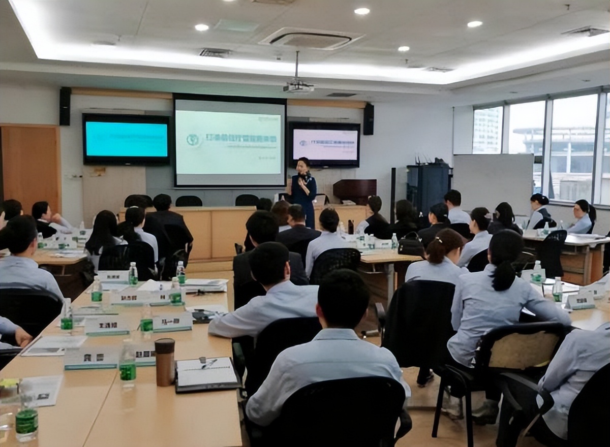 新入职员工职场礼仪培训,新员工职业素质培训