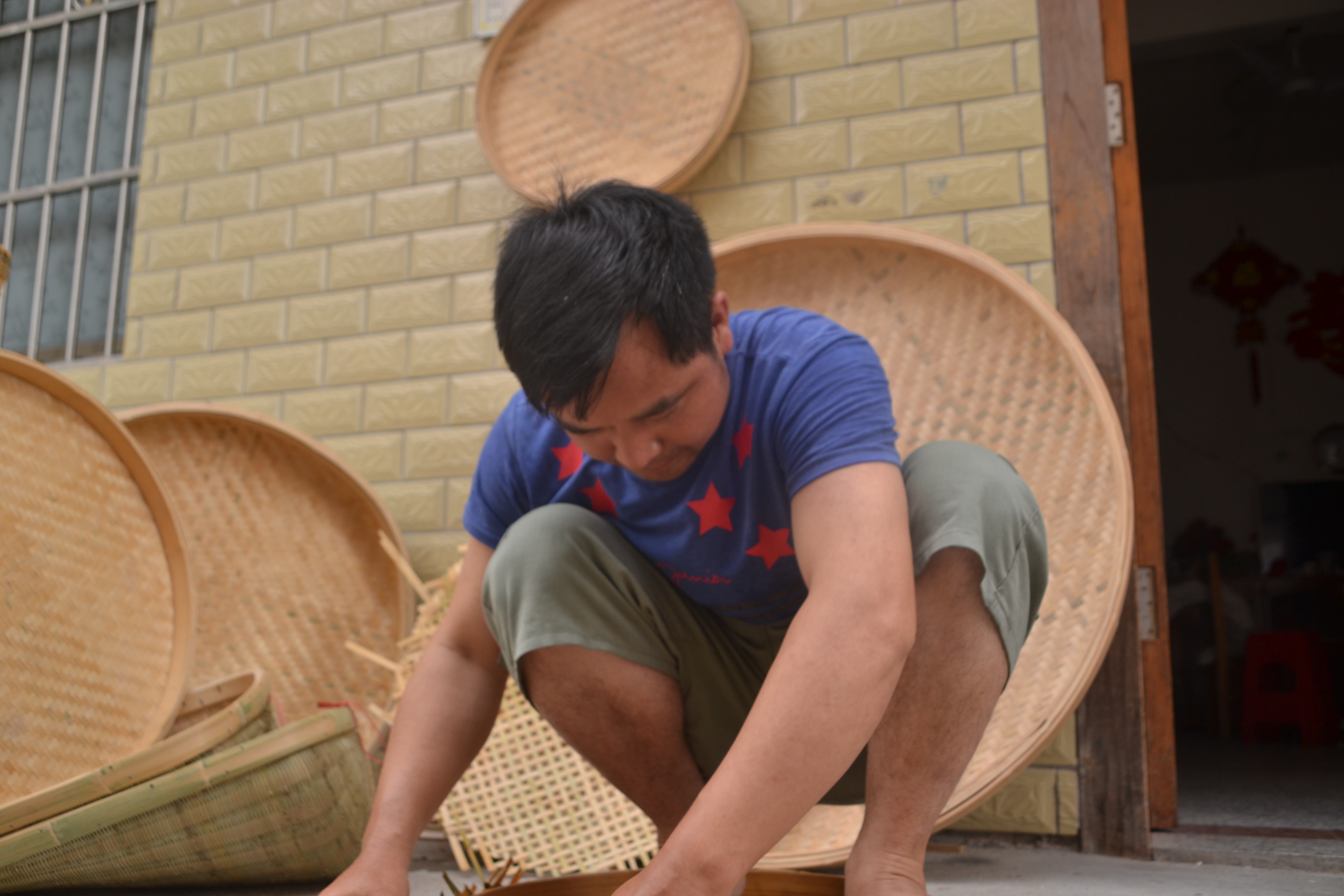 篾匠传承手艺,竹编工艺老篾匠江西