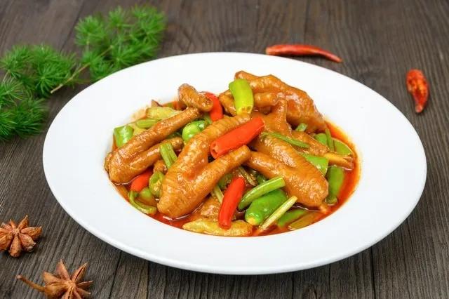 一只鸡只有两个鸡爪为什么不断货,一只鸡只有两个鸡爪