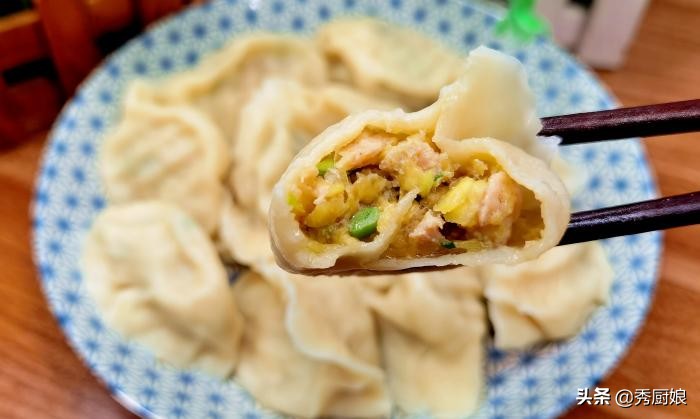 白露吃白菜韭菜馅还是芹菜馅饺子,白菜馅儿饺子放什么菜好吃