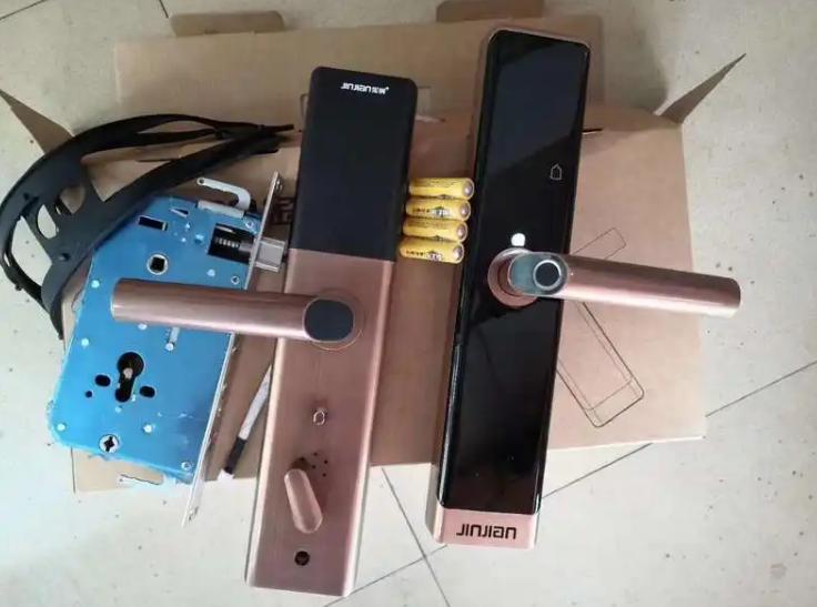 装修公司安的密码锁怎么换密码,装修公司密码锁怎么换密码