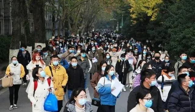 大学生就业与学业问题,大学生就业要以社会需求为主吗