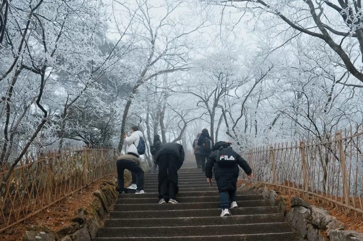 《问道》手游7周年，联动中国美院，解读纪念时装背后的设计理念