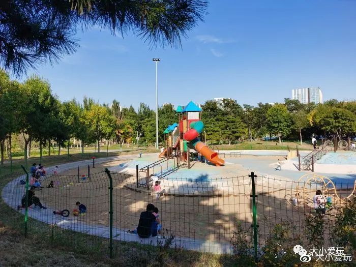 户外滑梯儿童乐园,户外免费滑梯